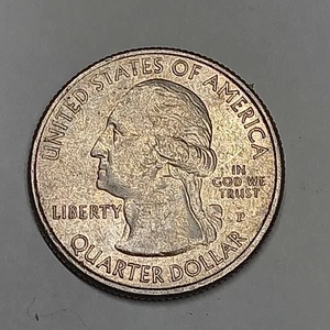 Error DDR 2017 P Effigy Mounds Quarter Doubling Off Center - Picture 1 of 5