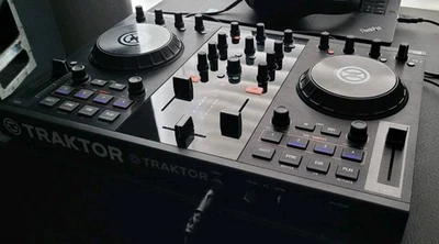 Native Instruments Traktor Kontrol S2 HW - Image 1 of 4