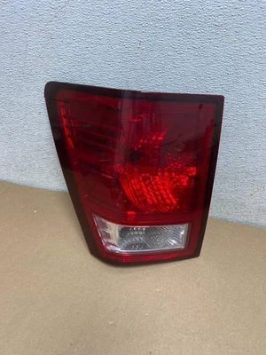 Jeep Grand Cherokee 2007 2008 2009 2010 conductor izquierdo luz trasera izquierda OEM P8070 DW Foto 1 de 4