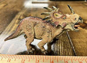 Papo dinosaur model classic braying Styracosaurus