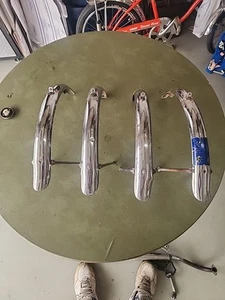 LOT OF 4 SCHWINN STINGRAY FASTBACK 5 SPEED CHROME REAR FENDERS CHEAP L$$K - Picture 1 of 24