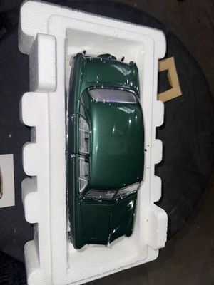 Precision Miniatures 1950 Ford Custom 4-Door Sedan 1:18 Scale PMUS-03GR Green - Image 1 of 3