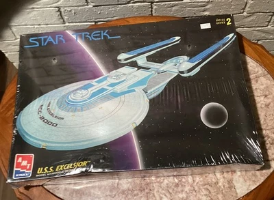 AMT/ERTL STAR TREK: USS EXCELSIOR Model Kit 1994  #6630 NEW Factory Sealed - Image 1 of 4