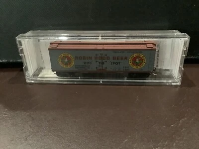 Robin Hood Beer N Scale 40' Wood Sheathed Reefer Micro-Trains #49450-MINT - Image 1 of 4