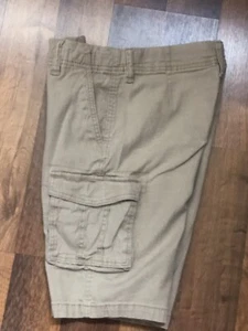 Arizona Cargoshorts Größe 18 khaki mittelhoch flexibel kurze Taschen vorne flach 28 Zoll - Bild 1 von 14