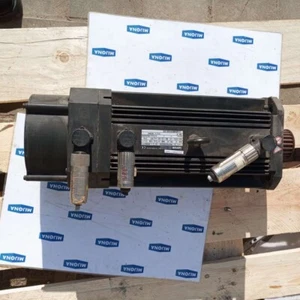 Lenze MDFKARS090 22 18,8A 120HZ 19,0Nm 6,9kW 390V LENZE TIPO A2S 130 - Imagen 1 de 16