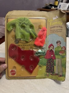 Set outfit The Sunshine Family Mattel 1974 nuovo in blister da collezione - Foto 1 di 6