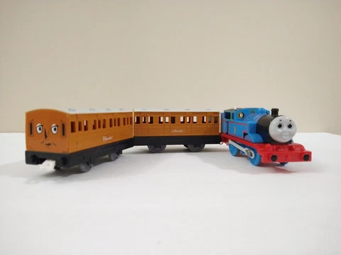 Thomas & Friends THOMAS" + Annie & Clarabel TrackMaster HiT Toy Company 2006 Cover