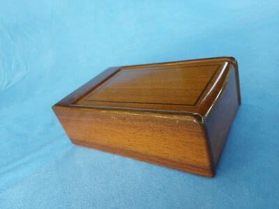 Kästchen aus Holz als Behälter für Zigaretten und Zigarillos 21x13x7cm, Intarsie - Bild 1 von 4