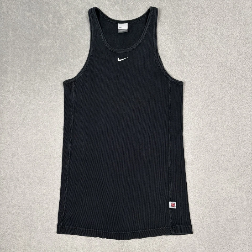 Camiseta sin mangas de baloncesto vintage Nike Center Swoosh para hombre L negra Y2K descolorida rara Foto 1 de 4