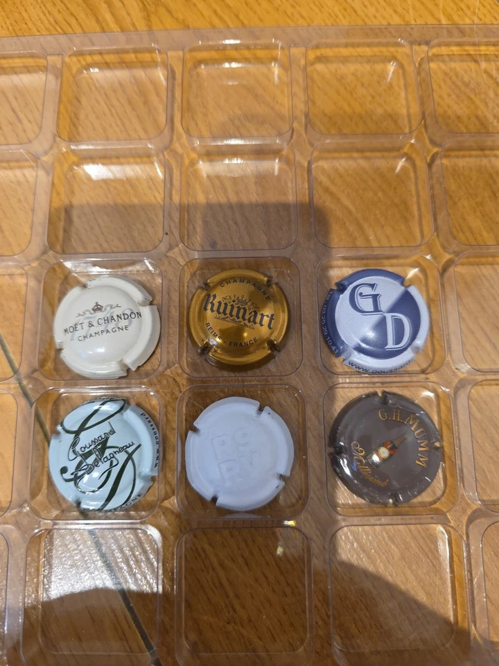 lot de capsules de champagne De Castellane - Photo 1/1