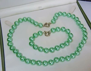 Handmade Rockabilly Style Beaded Necklace and Bracelet - Picture 1 of 7