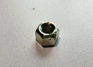 Dado frizione pompa originale John Deere Lock Nut 3/8" SW15 altezza 9 mm - Foto 1 di 1