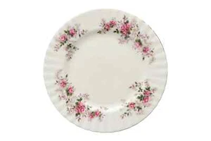 Royal Albert - Lavender Rose - Salad / Dessert Plate - 124773Y - Picture 1 of 2