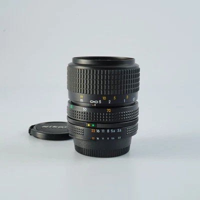 VERY GOOD Nikon Ai-s Zoom-NIKKOR 35-70mm F/3.5-4.8 Zoom Lens - Image 1 of 4