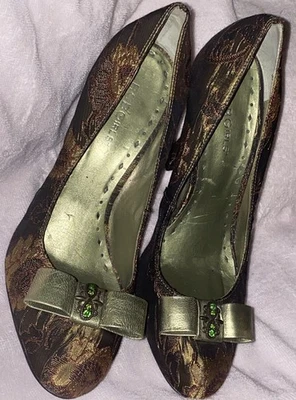 Отличное состояние товара! BCBG девочек оливковый зеленый цветочный печать ткани женщин размер 8B - Изображение 1 из 4