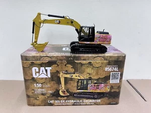 DM 1/50 Cat 320 GX Hydraulic Excavator Diecast Model Limited edition 85674L - Picture 1 of 6