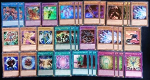 Yu Gi Oh! Base 35 Carte Deck EROE 1° Ed ITALIANO Near Mint - Foto 1 di 5