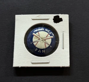 1960's Yankee Fan Pinback Button New York Yankees - Picture 1 of 2