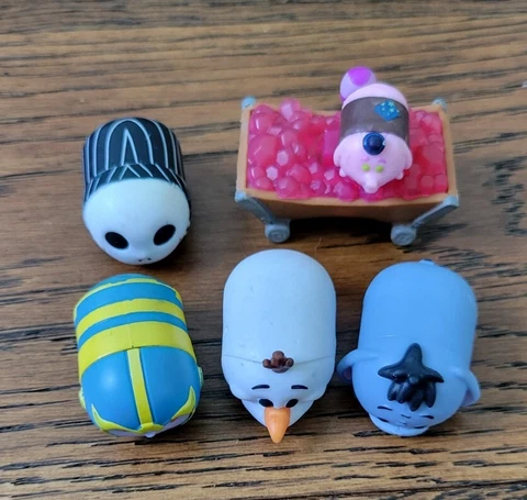 Disney Tsum Tsum Mixed Vinyl Lot of 5 Pieces/ Figures Skellington Olaf Eeyore Cover