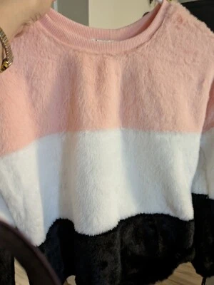 Speechless Big Girl’s Fleece Pullover Sweater Size Large Pre-owned  - Image 1 of 2