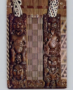 Whare-Rungas Maori Carving New Zealand Postcard - Bild 1 von 2