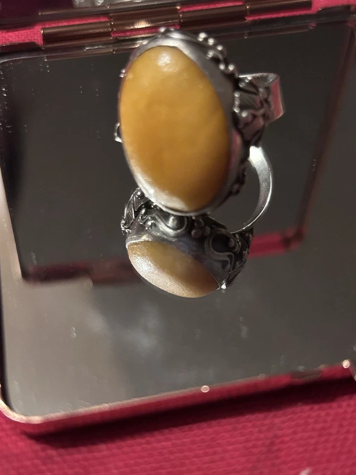 Vintage 875 Silver Ring with Natural Baltic Amber –Soviet Era – Hallmarked - Image 1 of 4