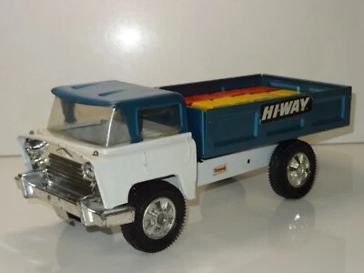 Camión Triang Hiway trasero abierto con bloques Foto 1 de 4