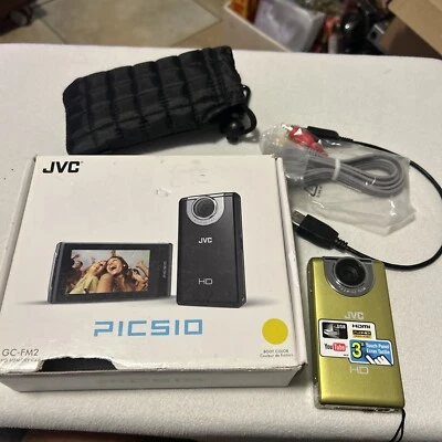 JVC PICSIO GC-FM2YU HD MEMORY DIGITAL CAMCORDER 1080p 5.13 MP  - Image 1 of 4