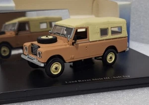 (8) Land Rover Serie III 1971 Sand Color 1:43 Universal Hobbies UH 1522 SUPERB!! - Picture 1 of 12