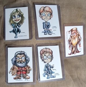 HARRY POTTER Kartenkunst Set SIGNIERT von RAK in Plastik Trading Skizze x5 Hagrid ++ - Bild 1 von 11