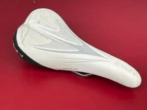 MTB Rocket V Comfort Zone Rail White 263mm Mountain Bike Road Bike Seat Saddle - Picture 1 of 7