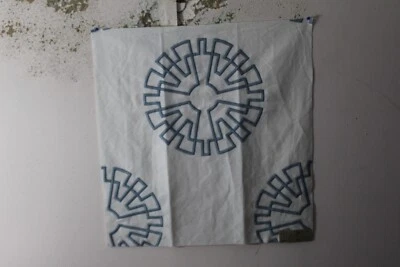 Beacon Hill, Argos, Bordado Geométrico, 26.50" W X 26.50" L, Varios Colores Foto 1 de 3