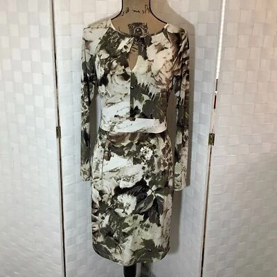 Jennifer Lopez Vestido Vaina Floral Talla Mediana Foto 1 de 4