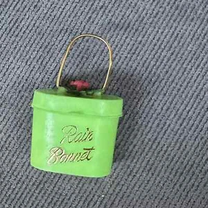 Vintage Regenhaube im Miniatur Kunststoffkoffer mit Rose unbenutzt - Bild 1 von 3