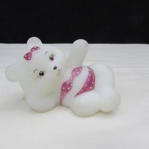 Fenton Opal Satin SAMPLE MARILYN WAGNER Hand Painted Reclining Bear 1988 W153 - Picture 1 of 5