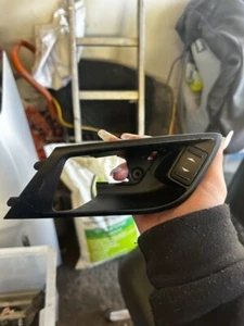 FORD MONDEO MK4 TÜRGRIFF HINTEN FAHRERSEITE INNEN - BS71A226A37ADW - Bild 1 von 3