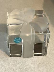 Tiffany & Co ~ Crystal ~ Frosted Bow Gift Box Paperweight ~ Original Sticker - Picture 1 of 4