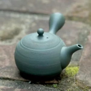Tokoname Japanese Teapot Green clay Komaru Matsukawa 200ml MI1909 by Sekiryu New - Picture 1 of 16