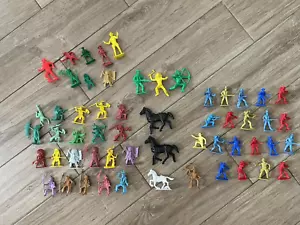 Vintage 21 Cowboys-21 Indians Approx. 2" With Additional Hard Plastic Miniatures - Picture 1 of 16