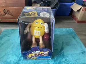 Vintage M&M's Yellow Lazy Boy Chair Recliner Candy Dispenser 1999 Candy Removed - Bild 1 von 7