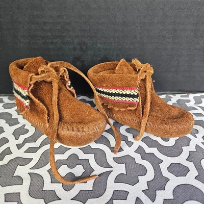 Minnetonka Moccasins Brown Suede Ankle Boots Colorful Woven Detail Baby Size 4 - Image 1 of 4
