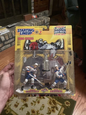 1998 STARTING LINEUP - CLASSIC DOUBLES - GRETZKY & MESSIER CARDS & FIGURES New Cover