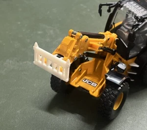 Pin and Cone Headstock For Britains Farm 1/32 Toys For JCB 420 - Picture 1 of 4