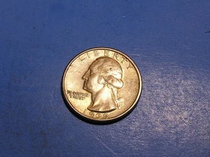 1935 Washington Quarter - Picture 1 of 4