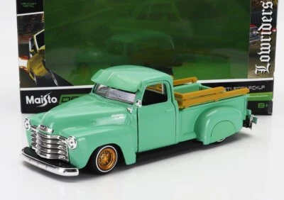 MODELLINO AUTO STATICO MAISTO CHEVROLET 3100 PICKUP CUSTOM 1950 VERDE SCALA 1/25 - Immagine 1 di 4