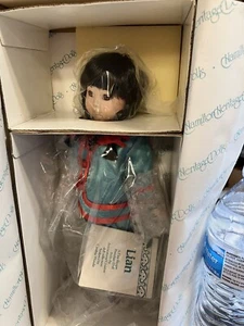 "Lian" International Children Doll Collection by Cynthia Woodie Hamilton NIB - Bild 1 von 7