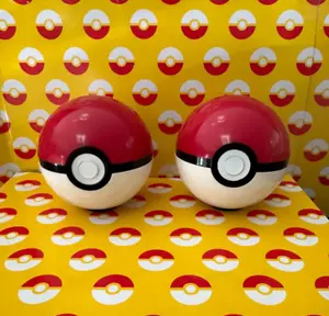 ZWEI Pokeballs Pokemon Cosplay - Ash Ketchum - Pokémon Requisite Kostüm - Öffnen & Schließen - Bild 1 von 7