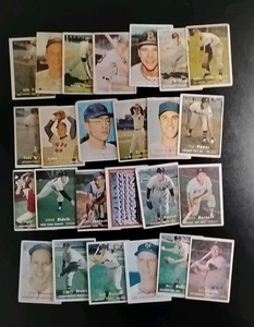 1957 Topps Baseball Lot - 25 Cards - W/ Roy Sievers and Bobby Gene Smith - Picture 1 of 10