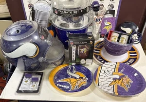 MINNESOTA VIKINGS PARTY LOT FULL SIZE SNACK HELMET BEER BUCKET CLIP CUPS GLASSES - Picture 1 of 17